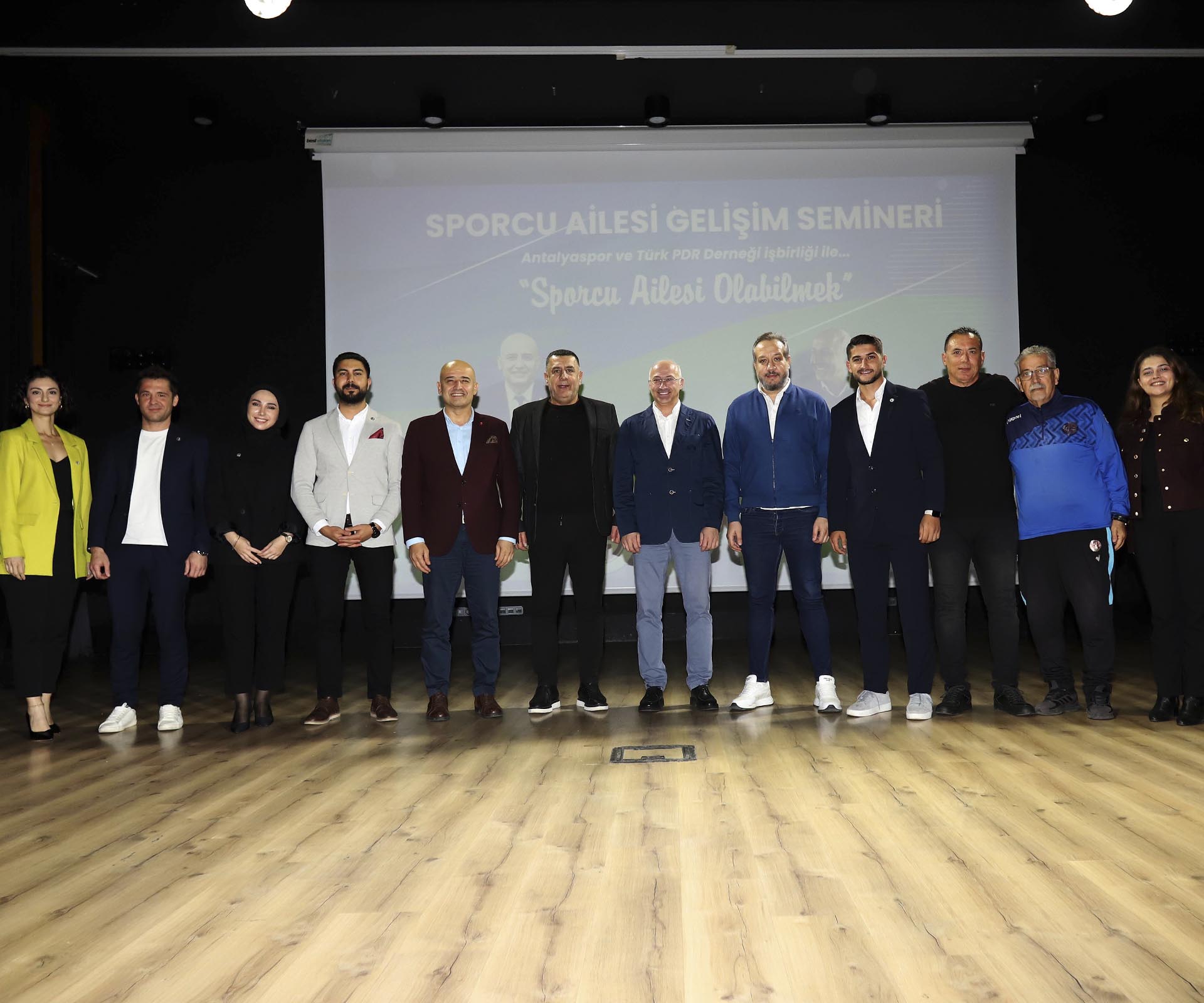 Akademimizden Sporcu Ailesi Gelişim Semineri